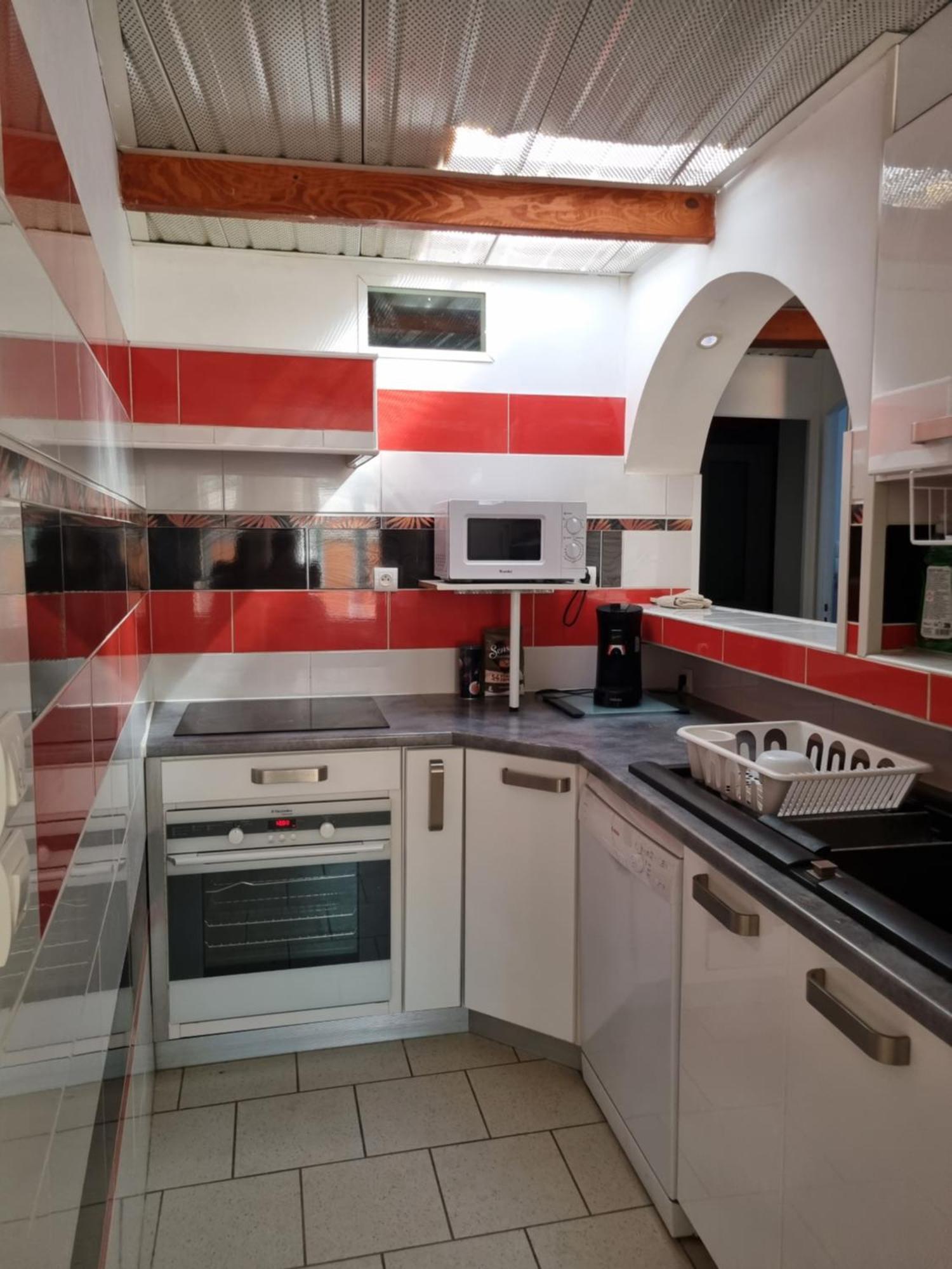 Cameos - Appartement Avec Terrasse Locairbi Le Crès Exterior foto