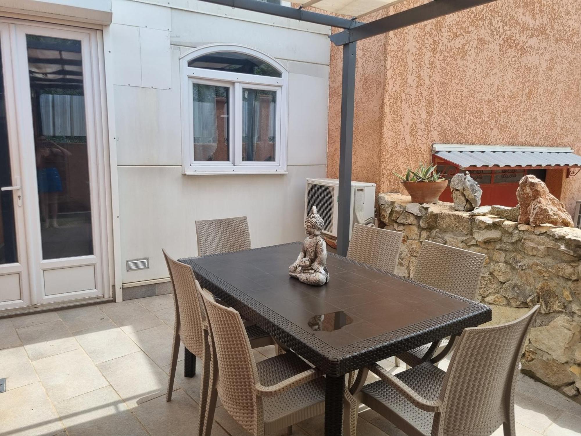 Cameos - Appartement Avec Terrasse Locairbi Le Crès Exterior foto